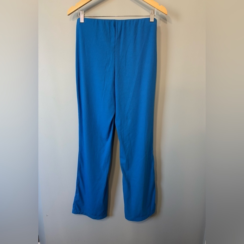 H&M Blue High-rise Ribbed wide leg pants sized medium - Picture 5 of 5